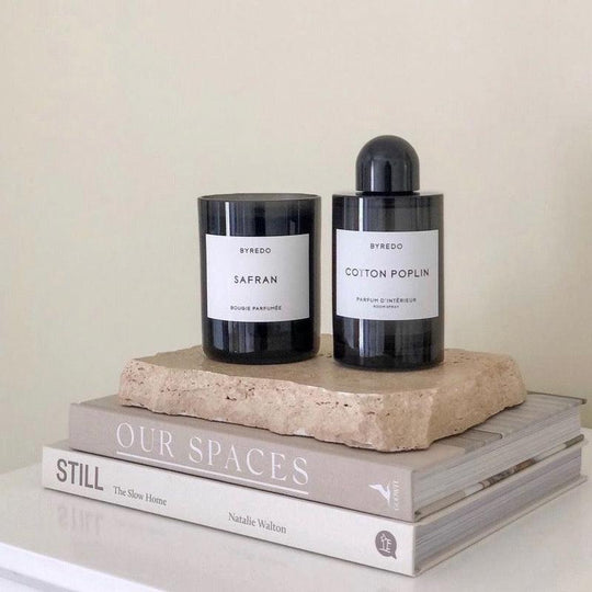 BYREDO เทียนหอม Safran Candle 240 กรัม