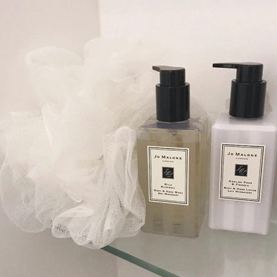 JO MALONE LONDON Wild Bluebell Sabun Mandi dan Tangan 250ml