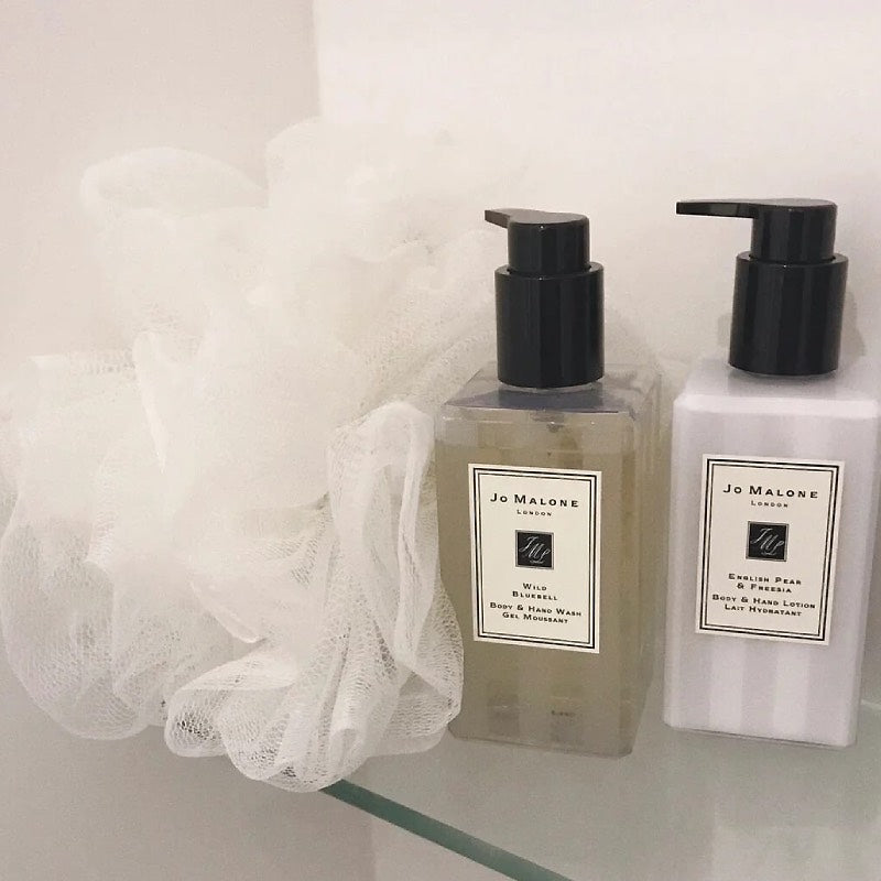 JO MALONE ลอนดอน ไวลด์ บลูเบลล์ บอดี้ แอนด์ แฮนด์ วอช 250มล.