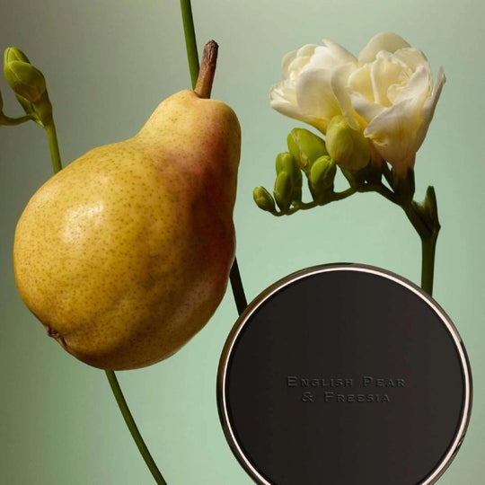 JO MALONE LONDON English Pear And Freesia Aroma Untuk Bepergian 30g