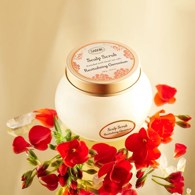 SABON สครับหนังศีรษะ เอนเนอร์ไจซิ่ง เจอเรเนียม 300 กรัม