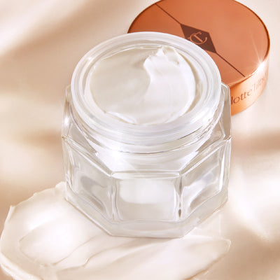 Charlotte Tilbury Kem Dưỡng Ẩm Và Chống Nắng Charlotte's Magic Cream SPF 15 PA+ 50ml